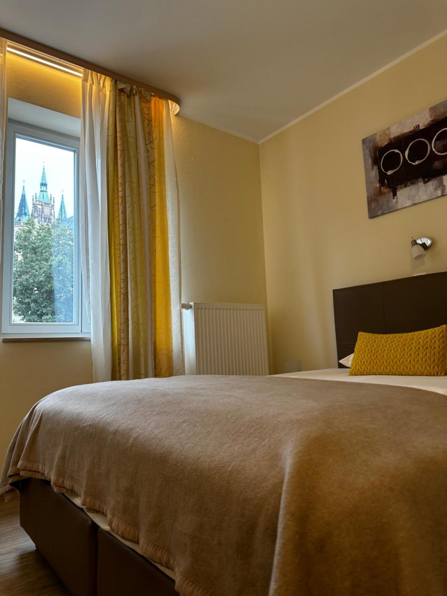 Hotelpension Am Dom Erfurt Bagian luar foto